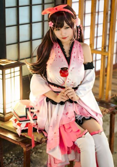 美女被靠