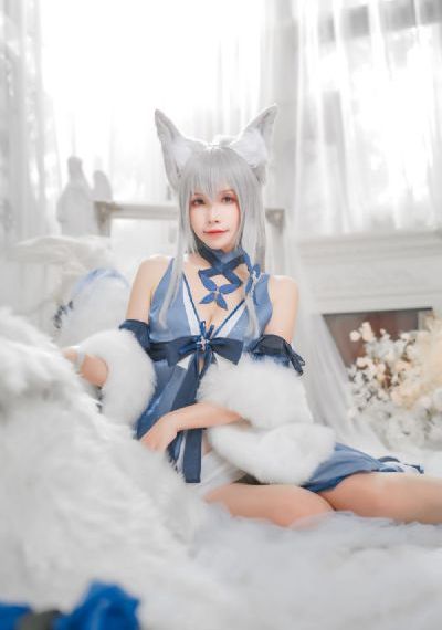 小雪早被伴郎摸湿出水了电影