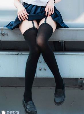 女性
