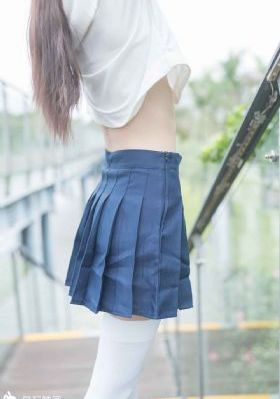 粉嫩小泬bbbb免费看