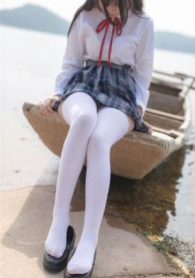 拍裸戏时被c了h撒欢馒头